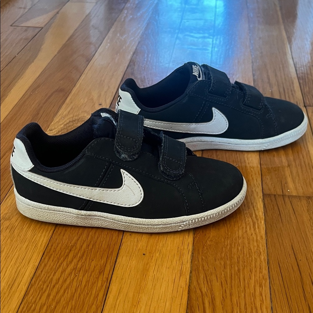 Nike Kids' Navy Sneakers